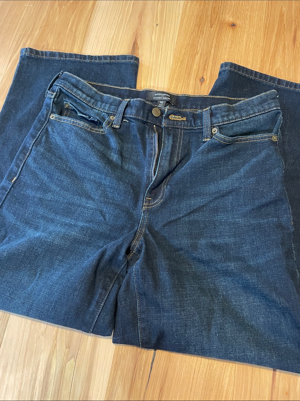Banana Republic Women's Straight Jeans in Dark Indigo
